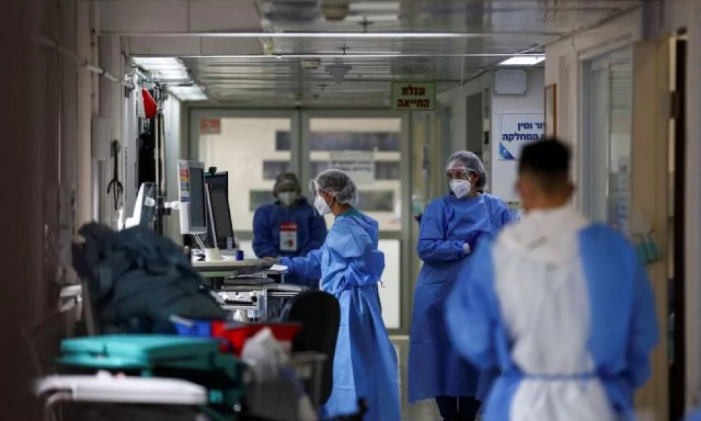 Στα χρόνια του κορονοϊού: Έσμιξαν 50 χρόνια μετά το διαζύγιο, παντρεύτηκαν στη ΜΕΘ και τους χώρισε ο θάνατος